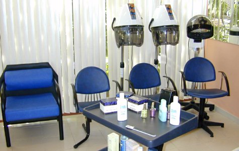 Services-BeautySalon-3.jpg 35.20 K