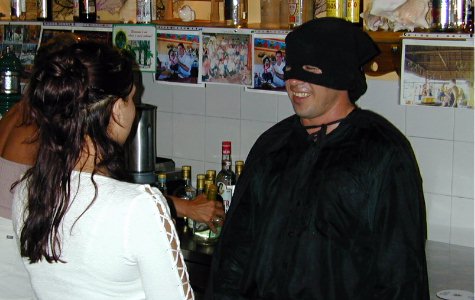 happyhour-3.jpg 35.47 K