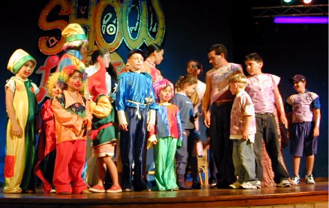 miniclub-show-5.jpg 48.93 K