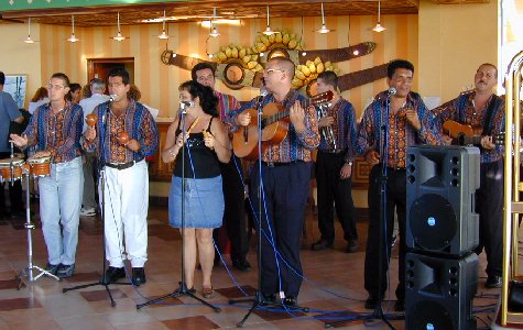 welcome-party-4.jpg 48.94 K